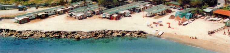 Overall view of Camping Vittoria on the beach